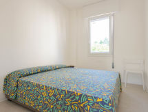 Op 250 m van zee: ruim appartement voor 6 personen in Lignano Sabbiadoro - thumbnail 4