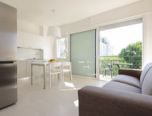 Op 250 m van zee: ruim appartement voor 6 personen in Lignano Sabbiadoro - thumbnail 3