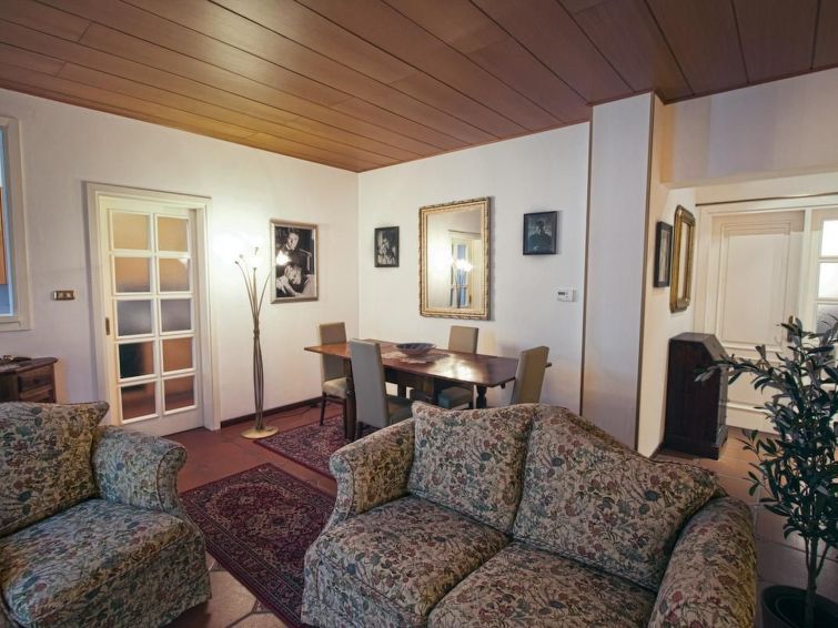 Elegantes Ferienhaus Im Historischen Zentrum Von - Bovec