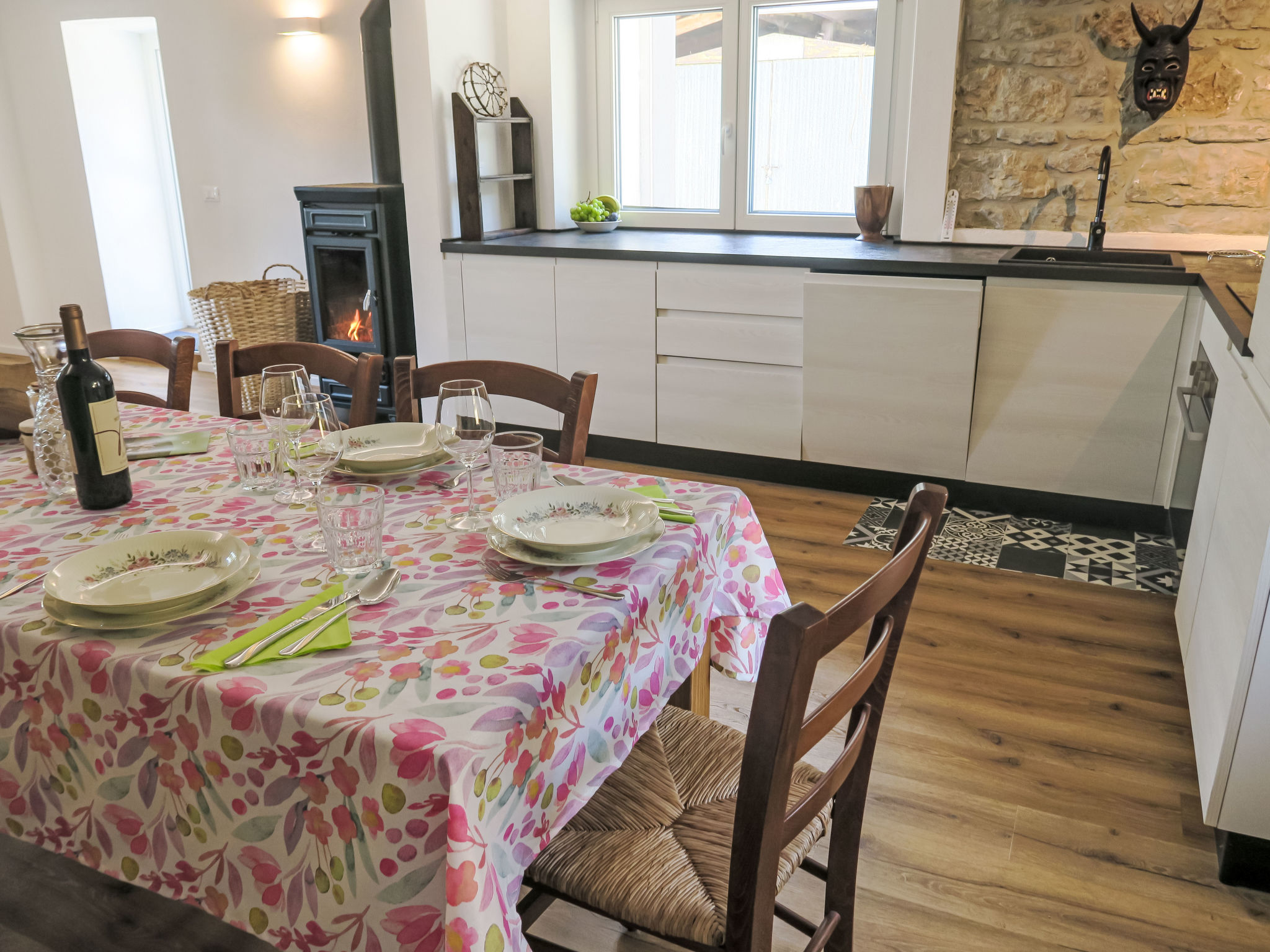 Kitchen / Dining Room