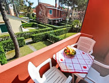 Rustiek appartement in Bibione met tuin, zwembad en vlakbij zee - thumbnail 5
