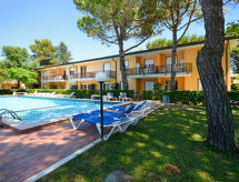Op 1,3 km van zee: Ruim appartement voor 6 personen in Bibione - thumbnail 1
