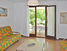 8-persoons vakantiehuis in Bibione op 1,5 km van zee - thumbnail 4