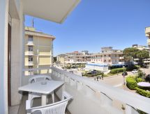 Residence Ranieri: Comfortabel appartement op 100 meter van zee in Bibione - thumbnail 2