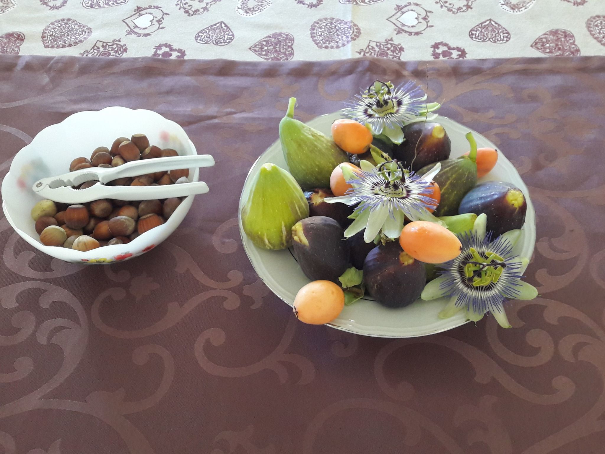 Auf einem ummauerten Grundstück-Image-tags.info