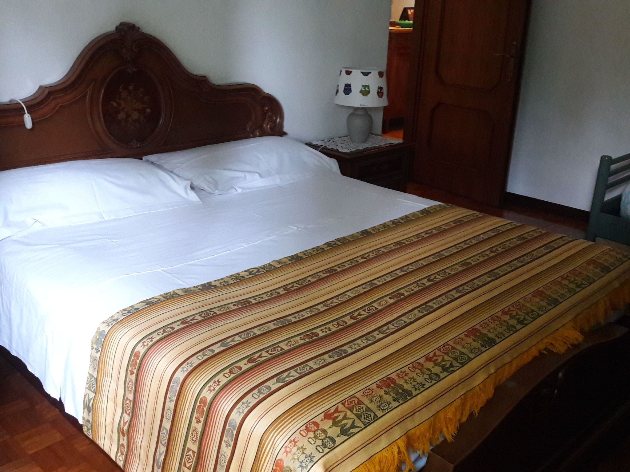 Photo of auf einem ummauerten Grundstück