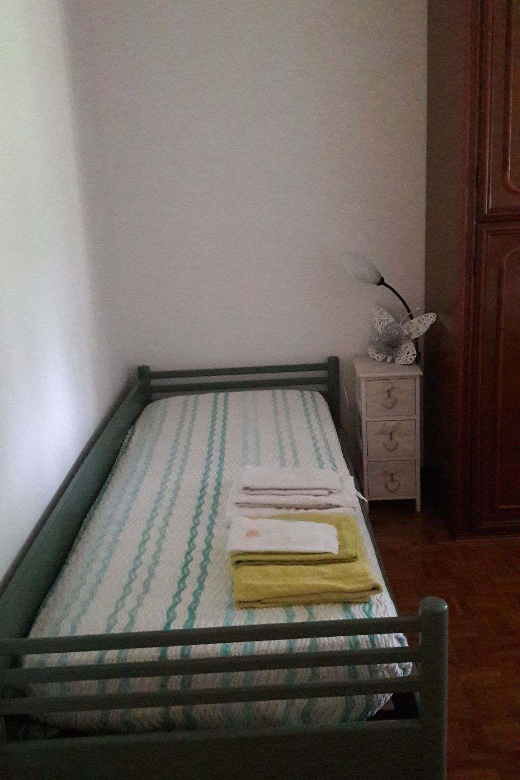 Photo of auf einem ummauerten Grundstück