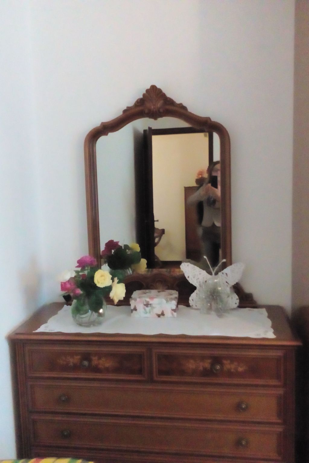 Photo of auf einem ummauerten Grundstück