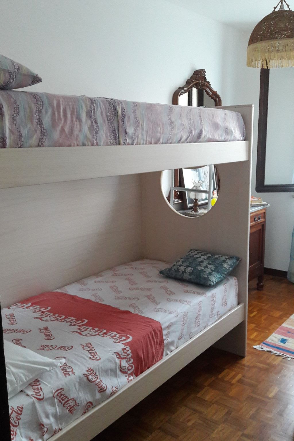 Photo of auf einem ummauerten Grundstück