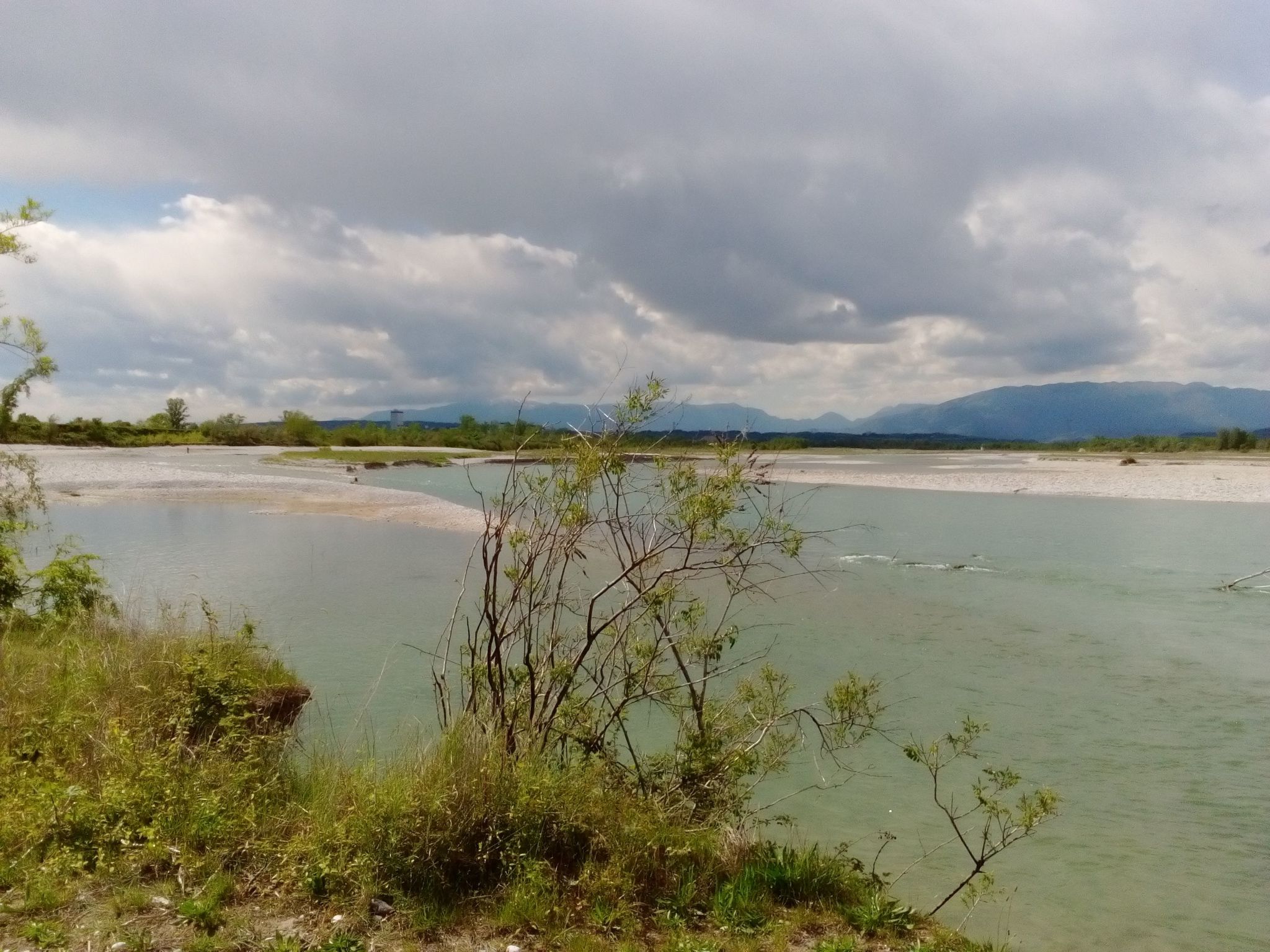 Photo of auf einem ummauerten Grundstück