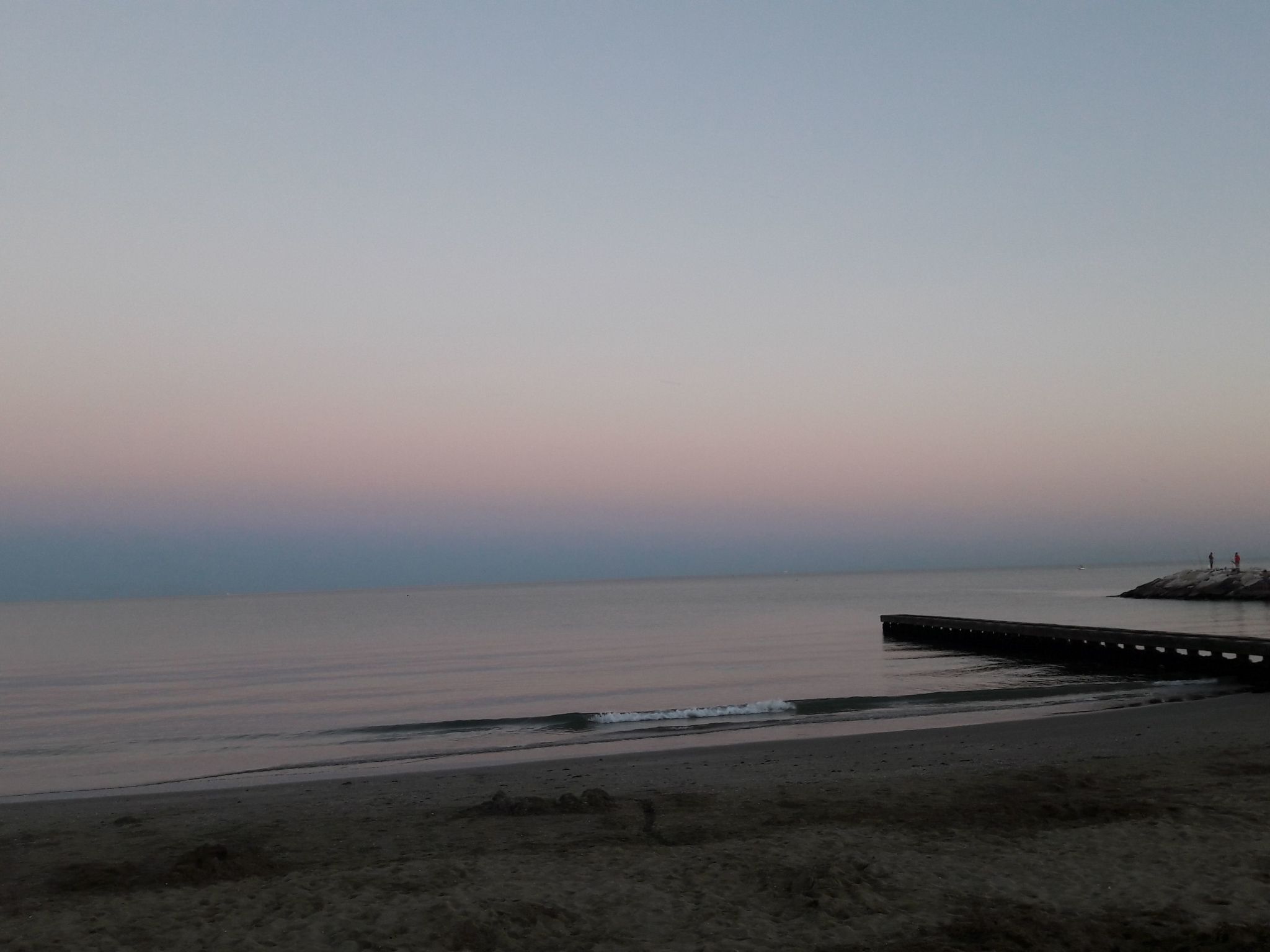 Auf einem ummauerten Grundstück-Dehors