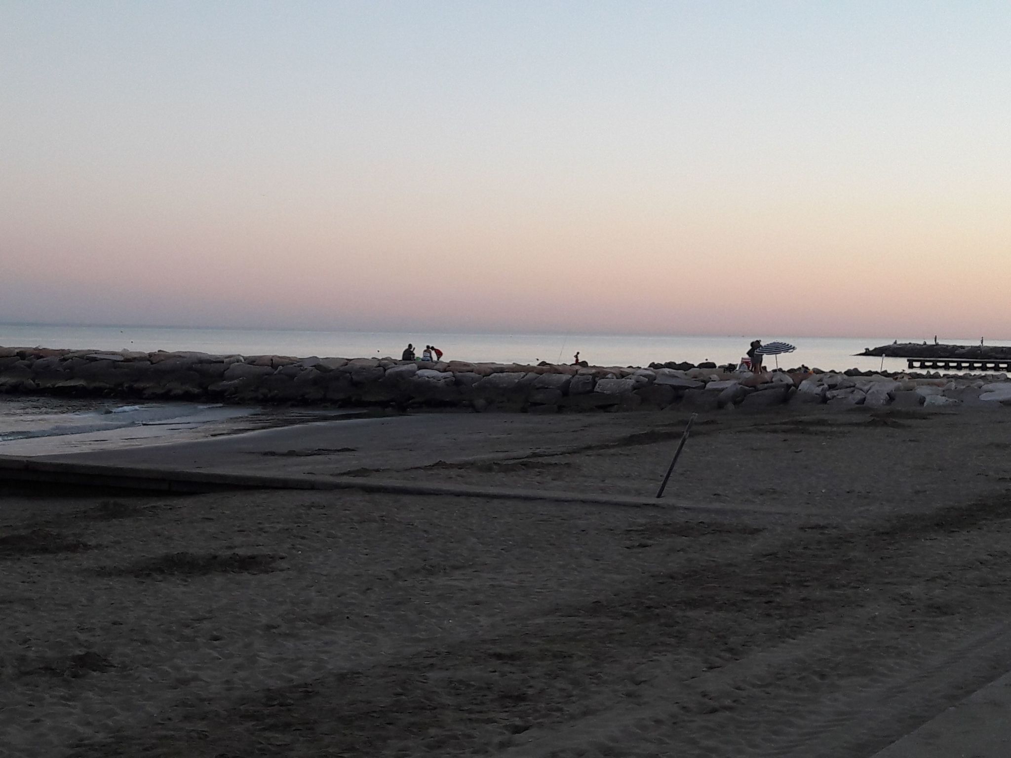 Auf einem ummauerten Grundstück-Image-tags.info