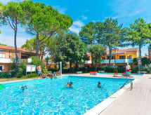 Comfortabel appartement voor 5 bij zee, zwembad en golf in Bibione - thumbnail 1