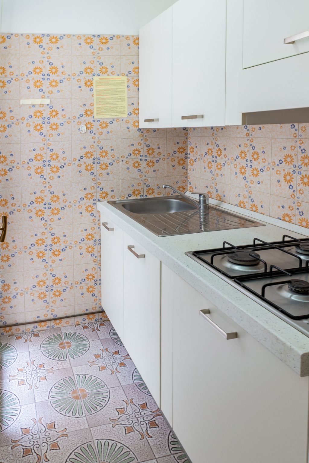 "Ollimpia 82"-Inside