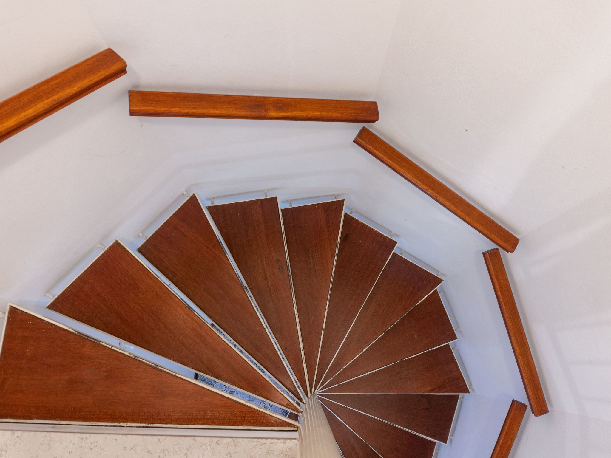 "Ollimpia 82"-Inside