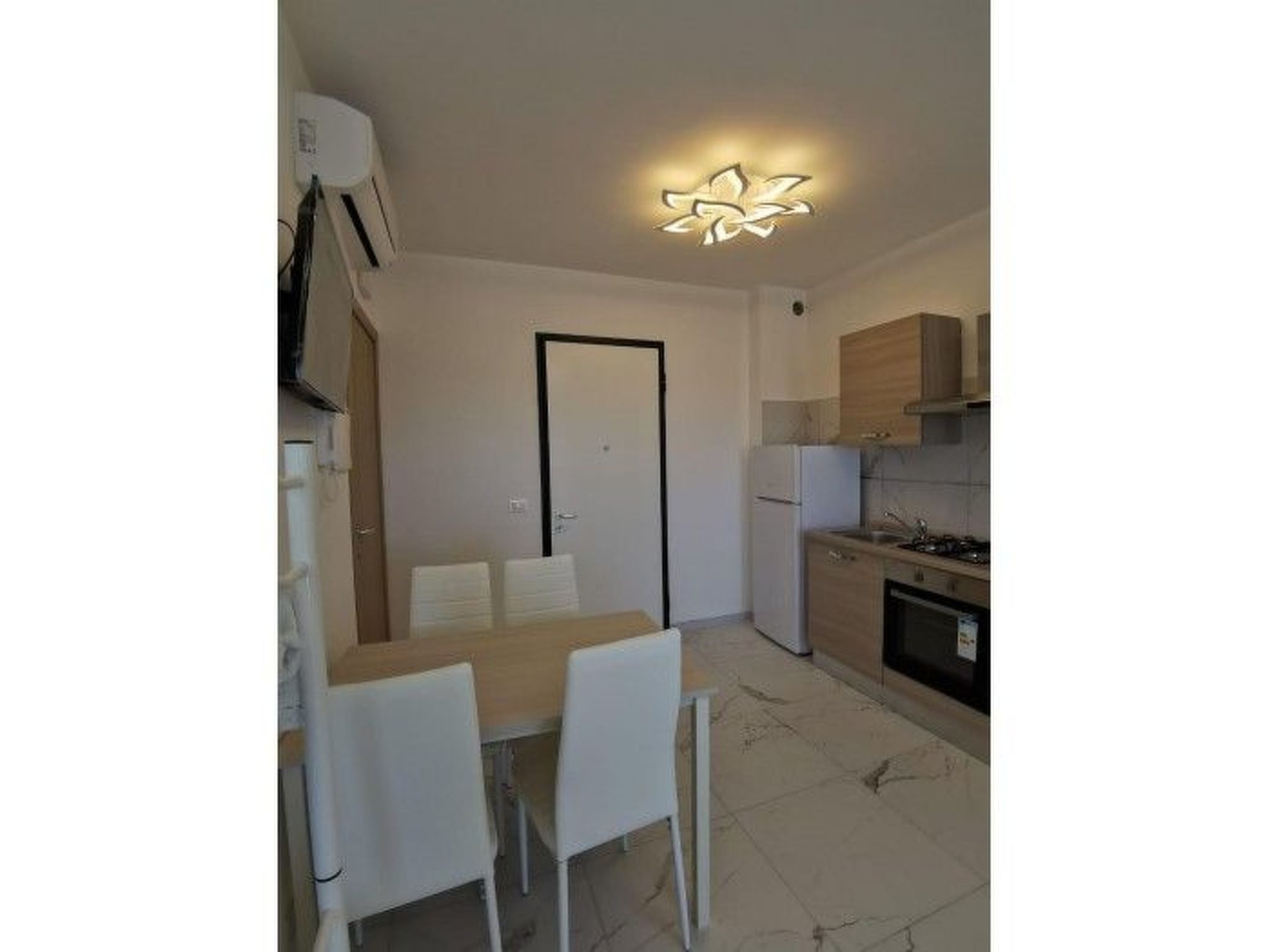 Ein-Zimmer-Wohnung "Saturno 303"-Drinnen