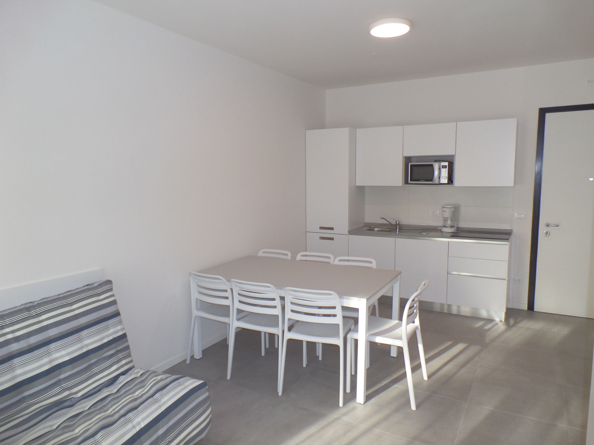 Melograno B_B — Living Room (5 of 23)