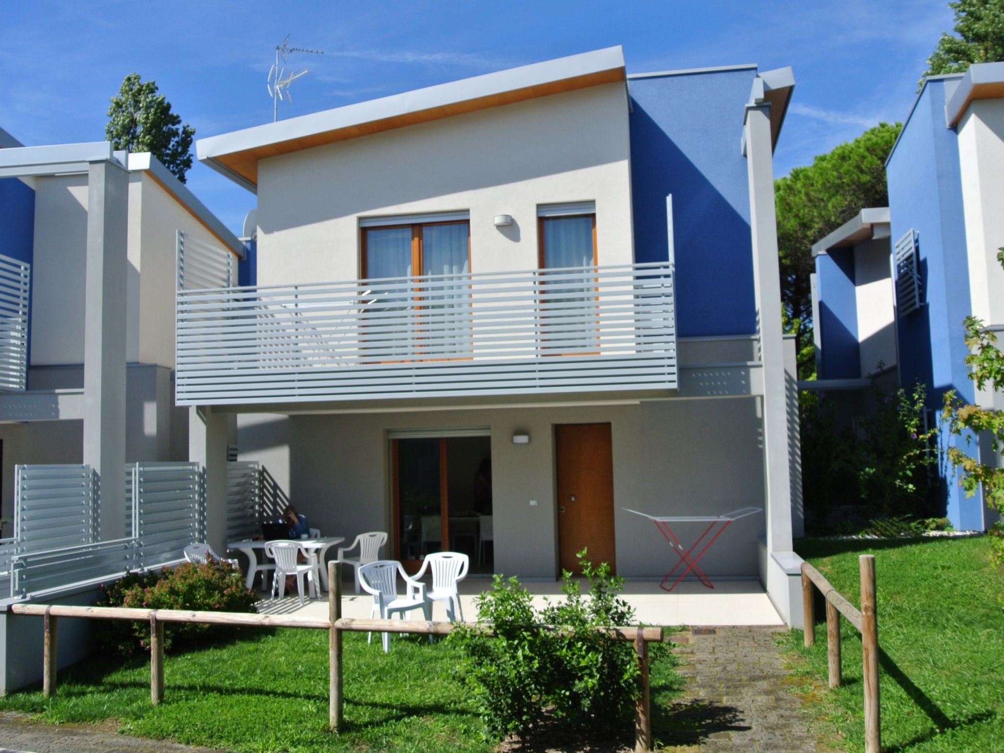 Master C — House (3 of 37)