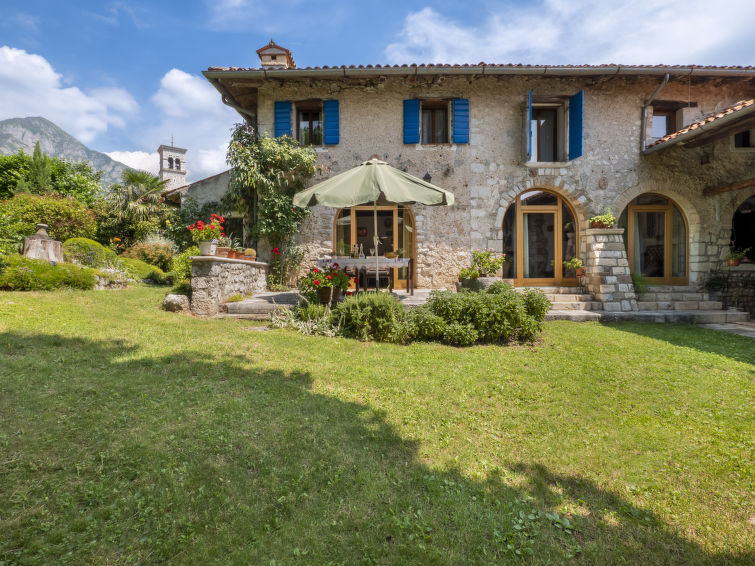 Search and Stay Destinations. Holidays Rentals in Montereale Valcellina, Province of Pordenone - Friuli-Venezia Giulia - Italy