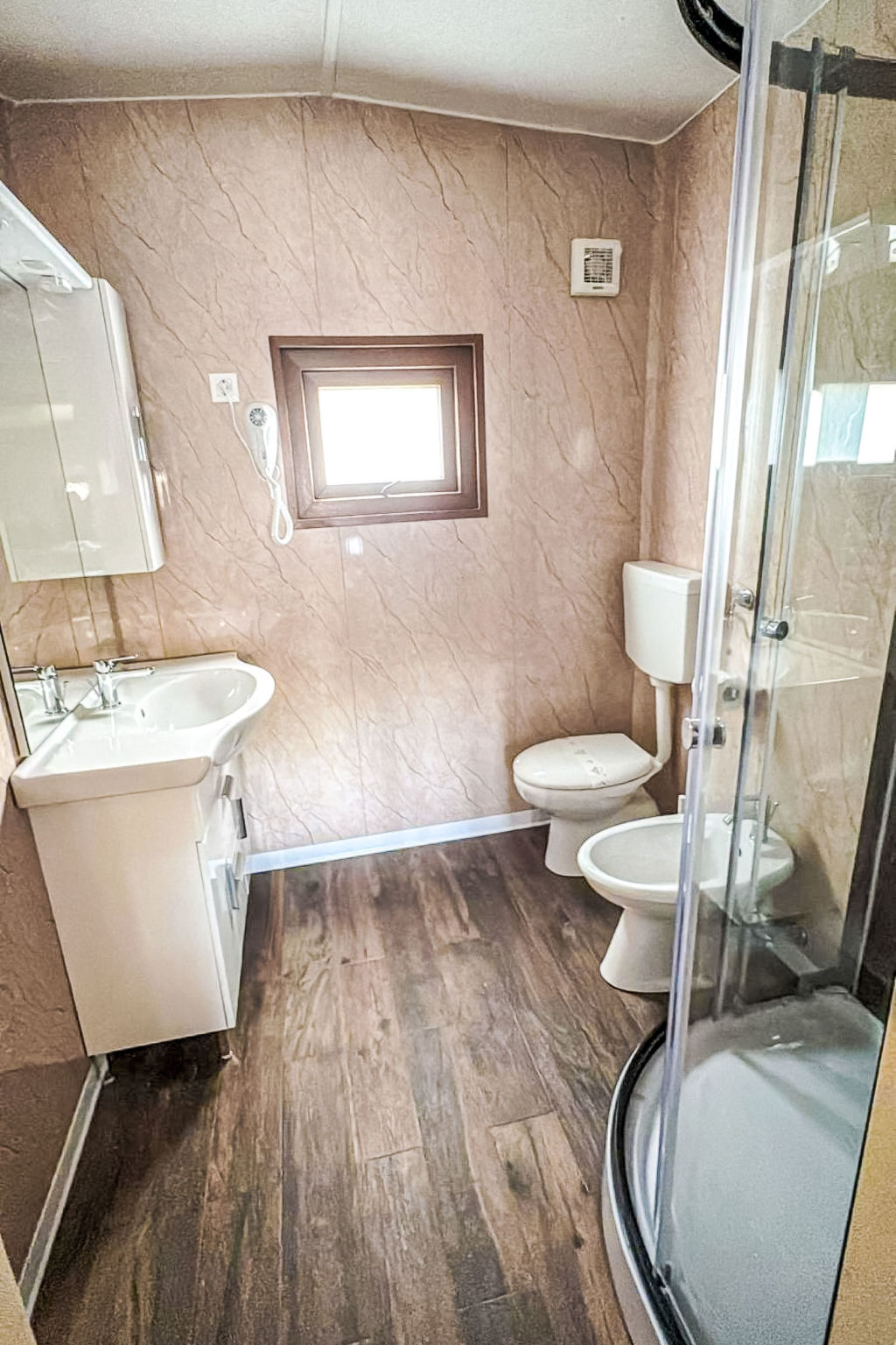 Camping Village Cavallino-Drinnen