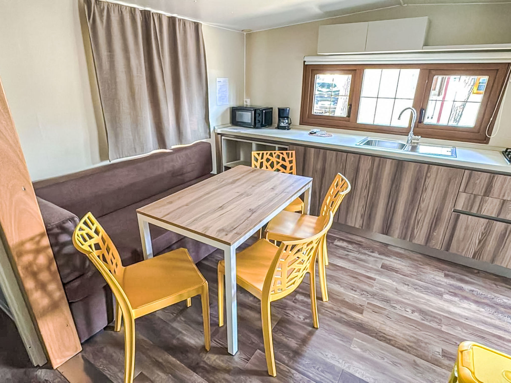 Camping Village Cavallino-Drinnen