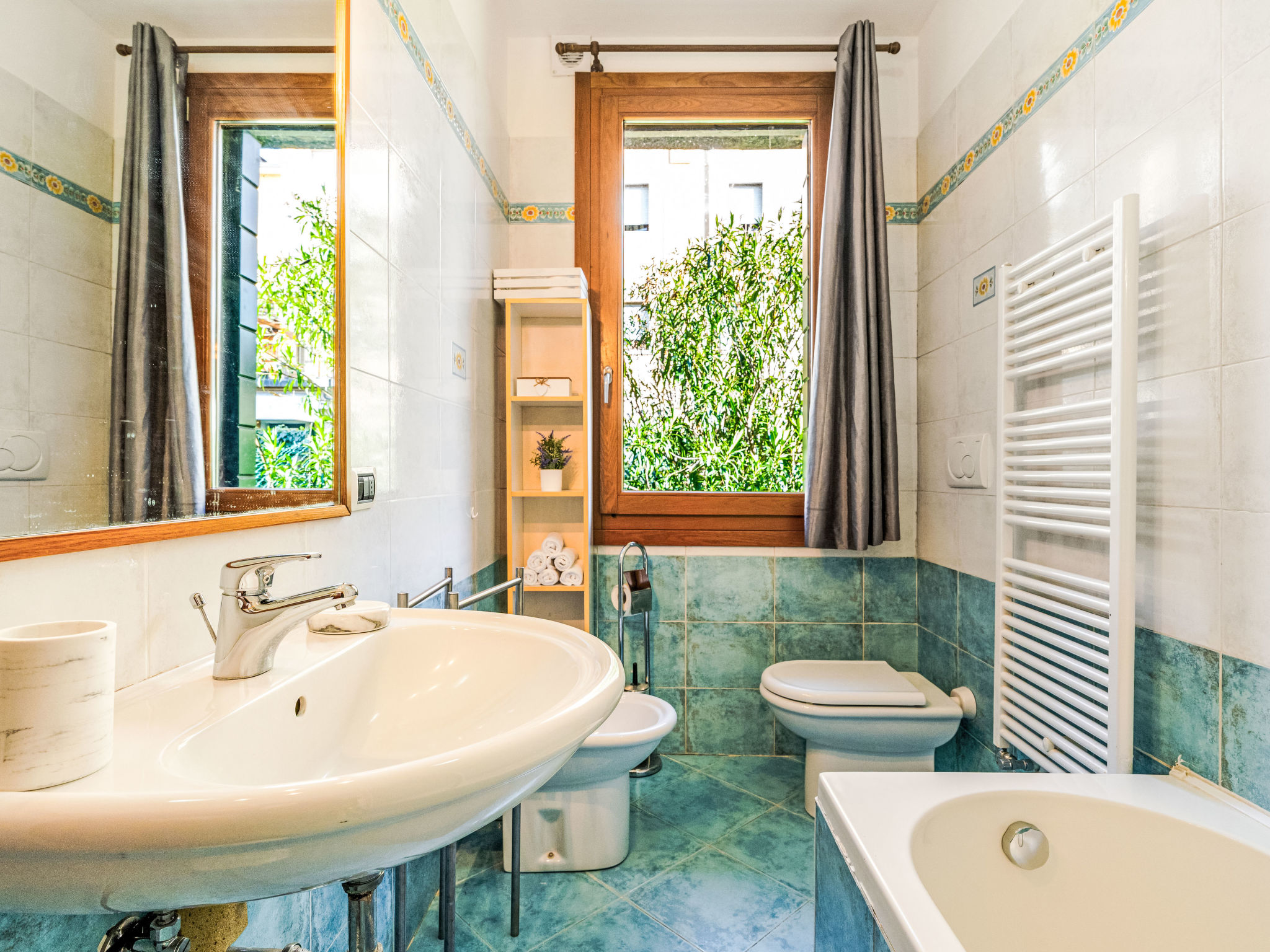 Private Garden Apartment - Binnen