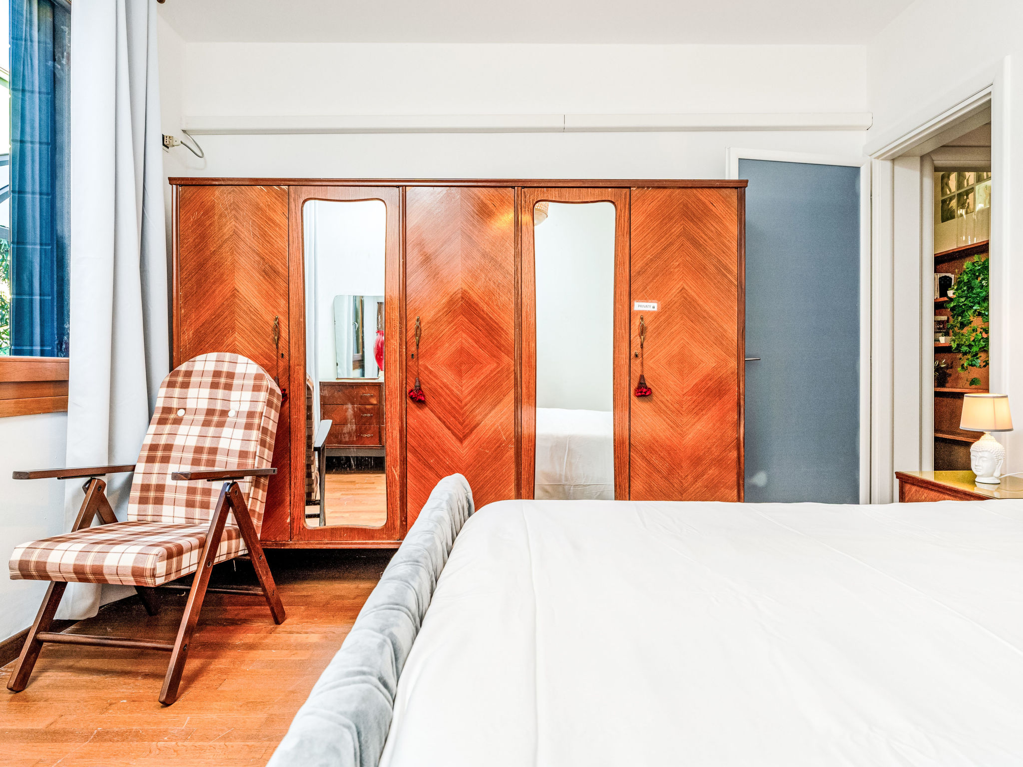 Private Garden Apartment - Binnen