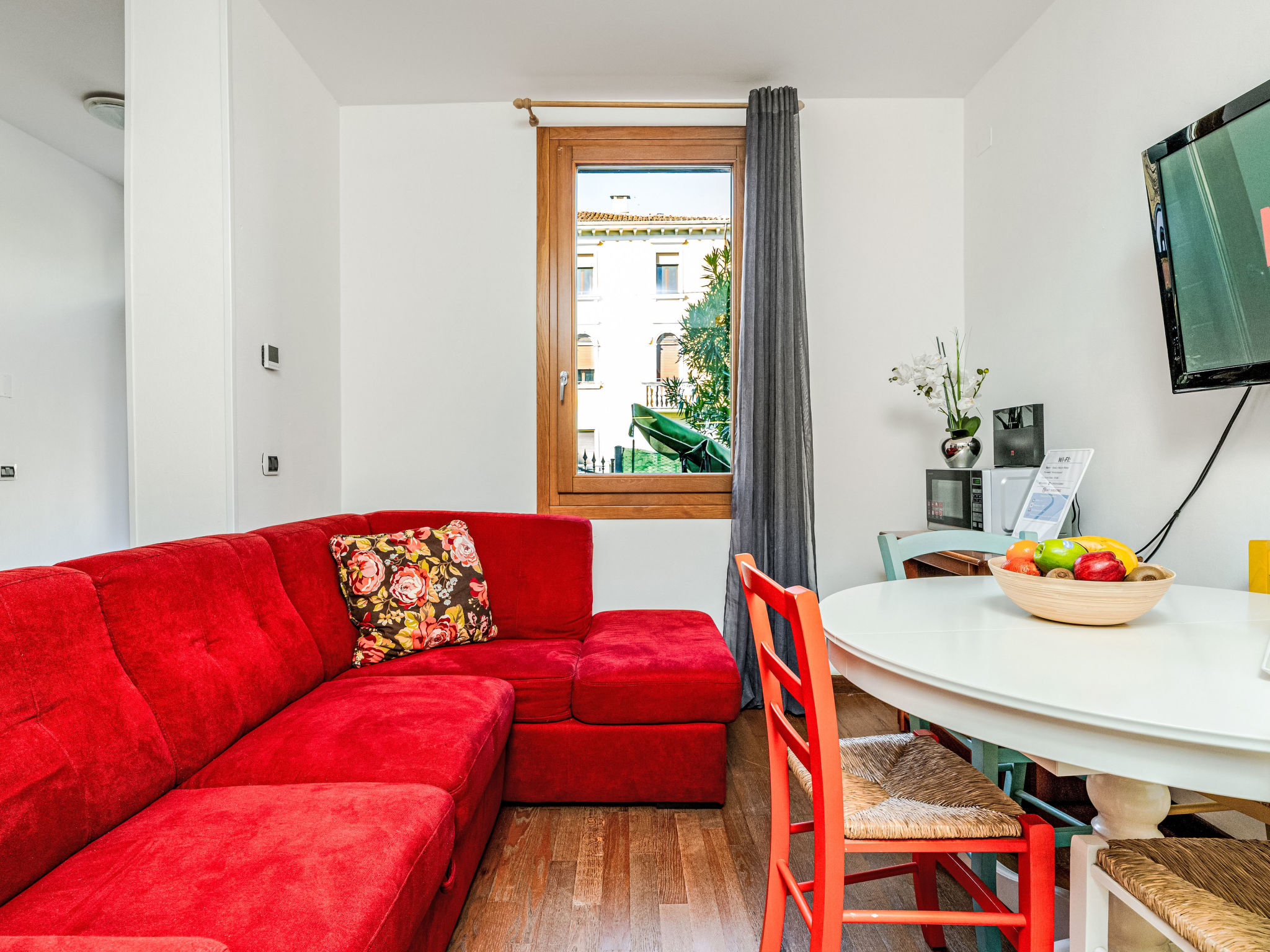 Private Garden Apartment