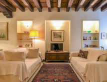 Historisch Appartement aan het Kanaal in Castello, Venetië - thumbnail 2