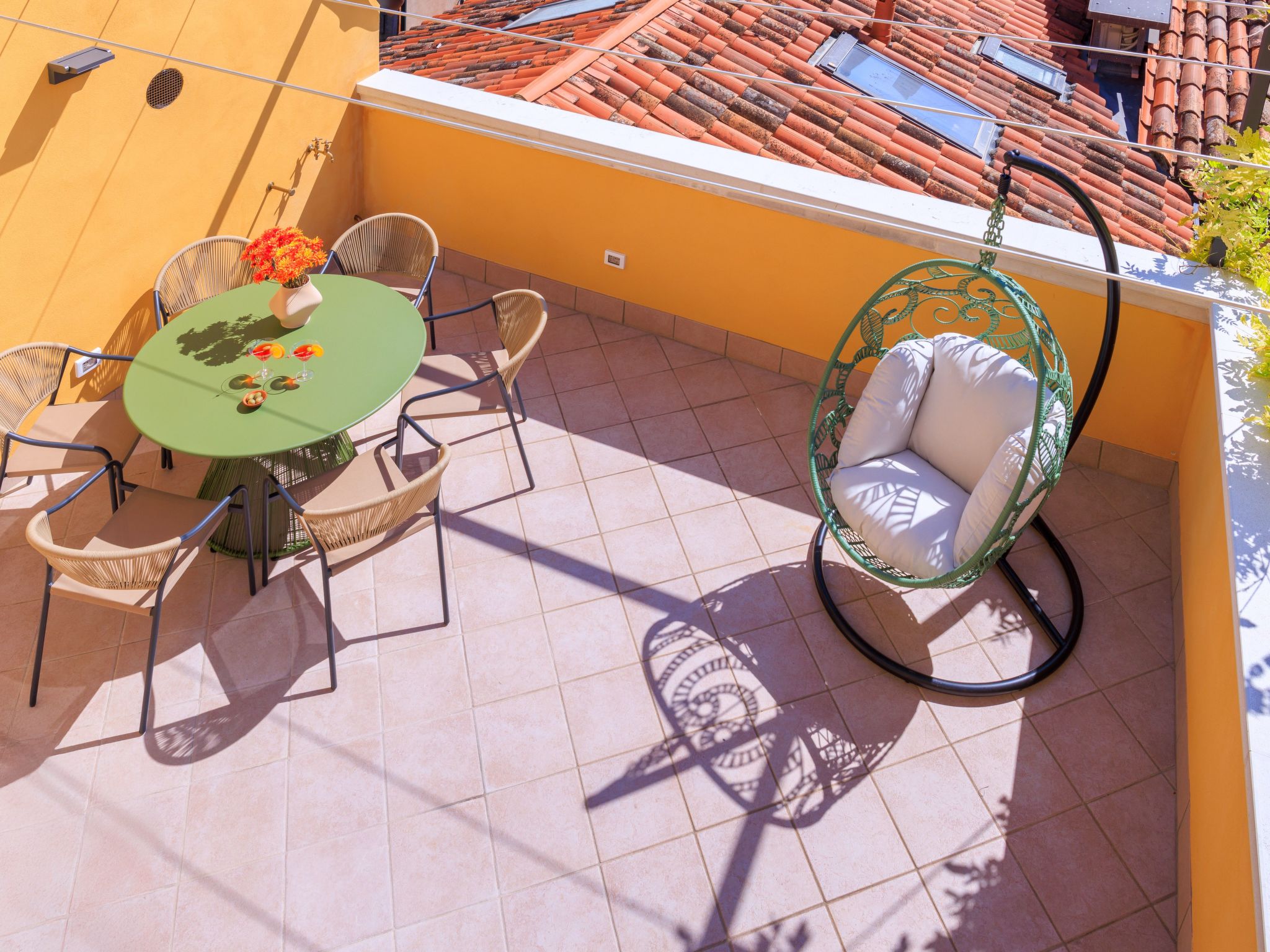 Casa dell'Aviatore große Gartenterrasse-Buiten