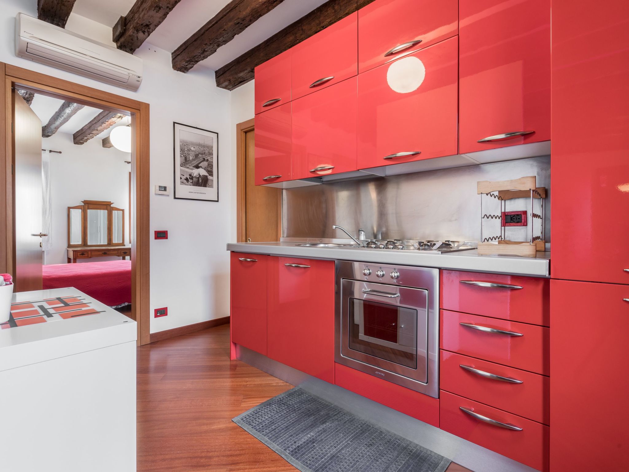 Mit privater Terrasse-Drinnen