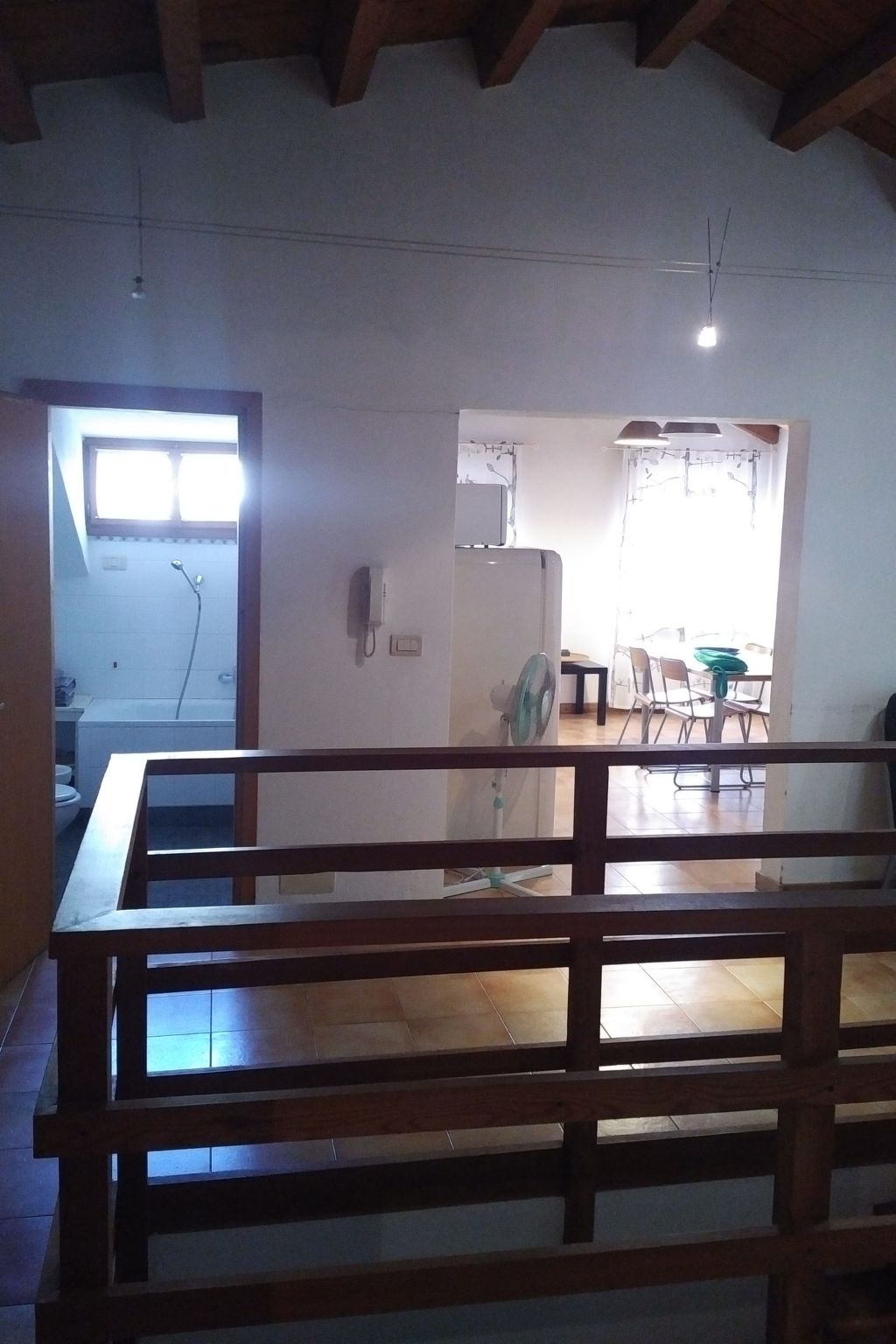 Zweijährige Terrassenwohnung-Drinnen