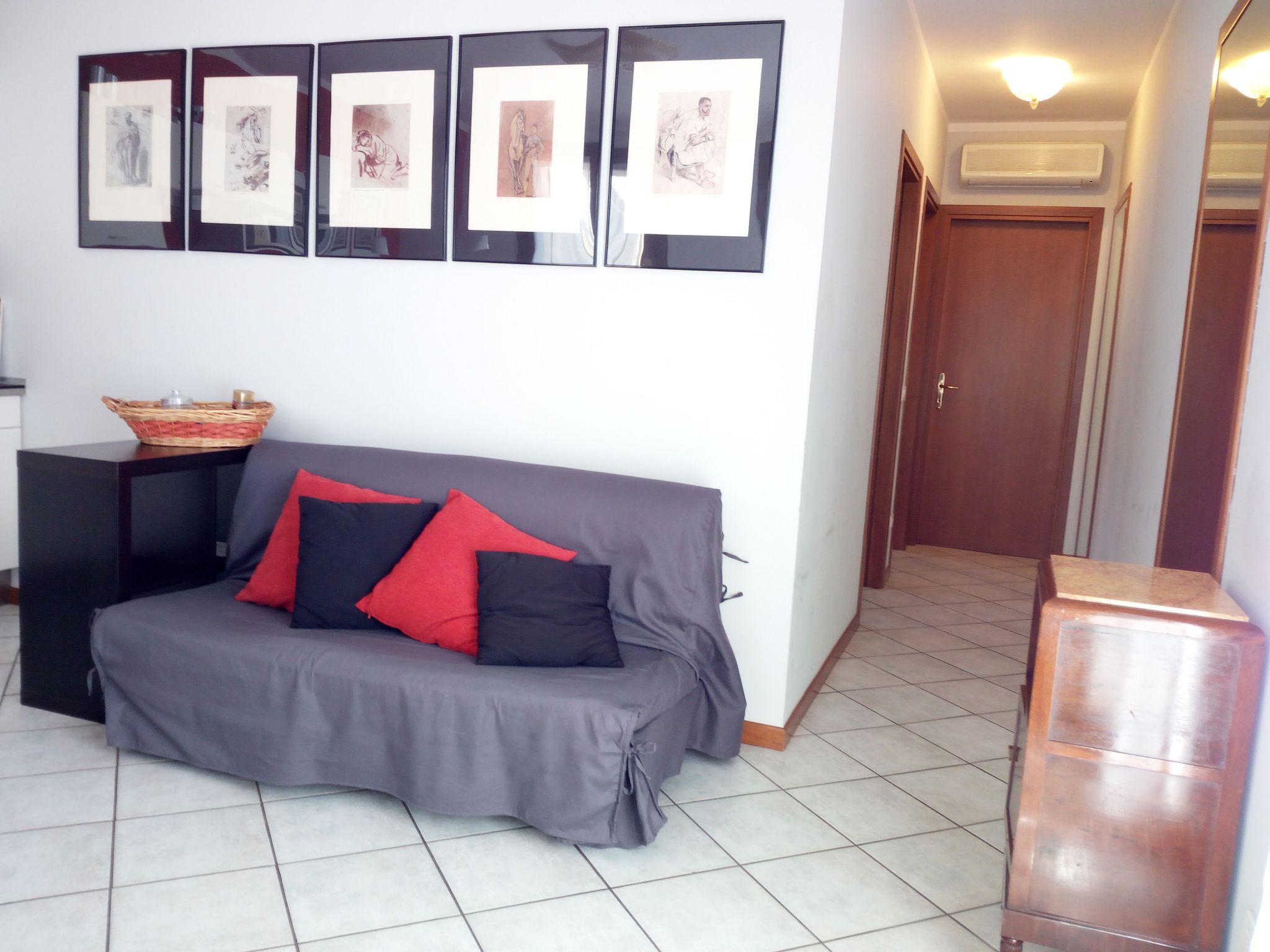 Wohnung mit Privatparkplatz-Binnen