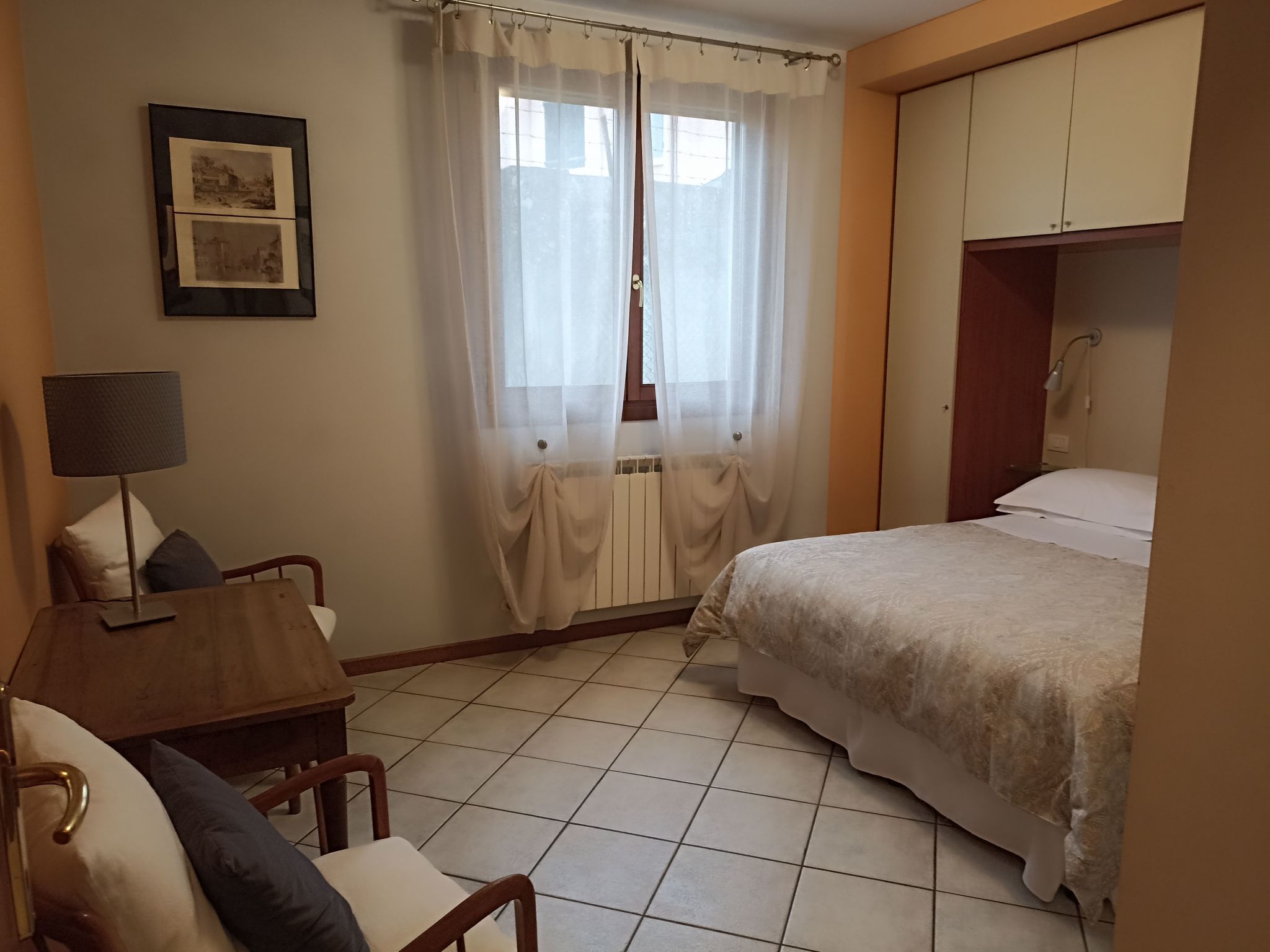 Wohnung mit Privatparkplatz-Binnen