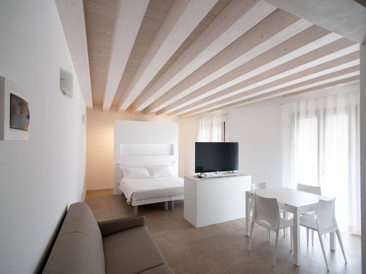 Einzimmerwohnung Mit Balkon Und Frühstück - Rosolina Mare