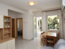 Adriana Salici: Zonovergoten Appartement voor 7 bij het Strand van Rosolina Mare - thumbnail 2
