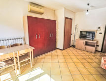 Licht appartement vlakbij zee en centrum in Rosolina Mare - thumbnail 2