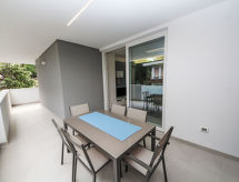 Splinternieuw appartement aan de Venetiaanse kust, 600m van het strand - thumbnail 1