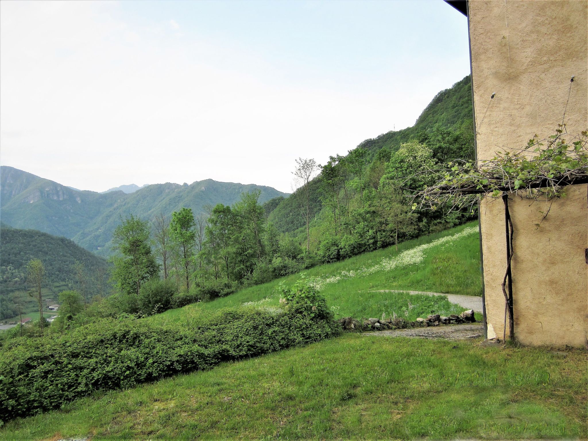 Freistehendes Ferienhaus in Posina mit Kleinem Garten und Panoramablick - Image-tags.info