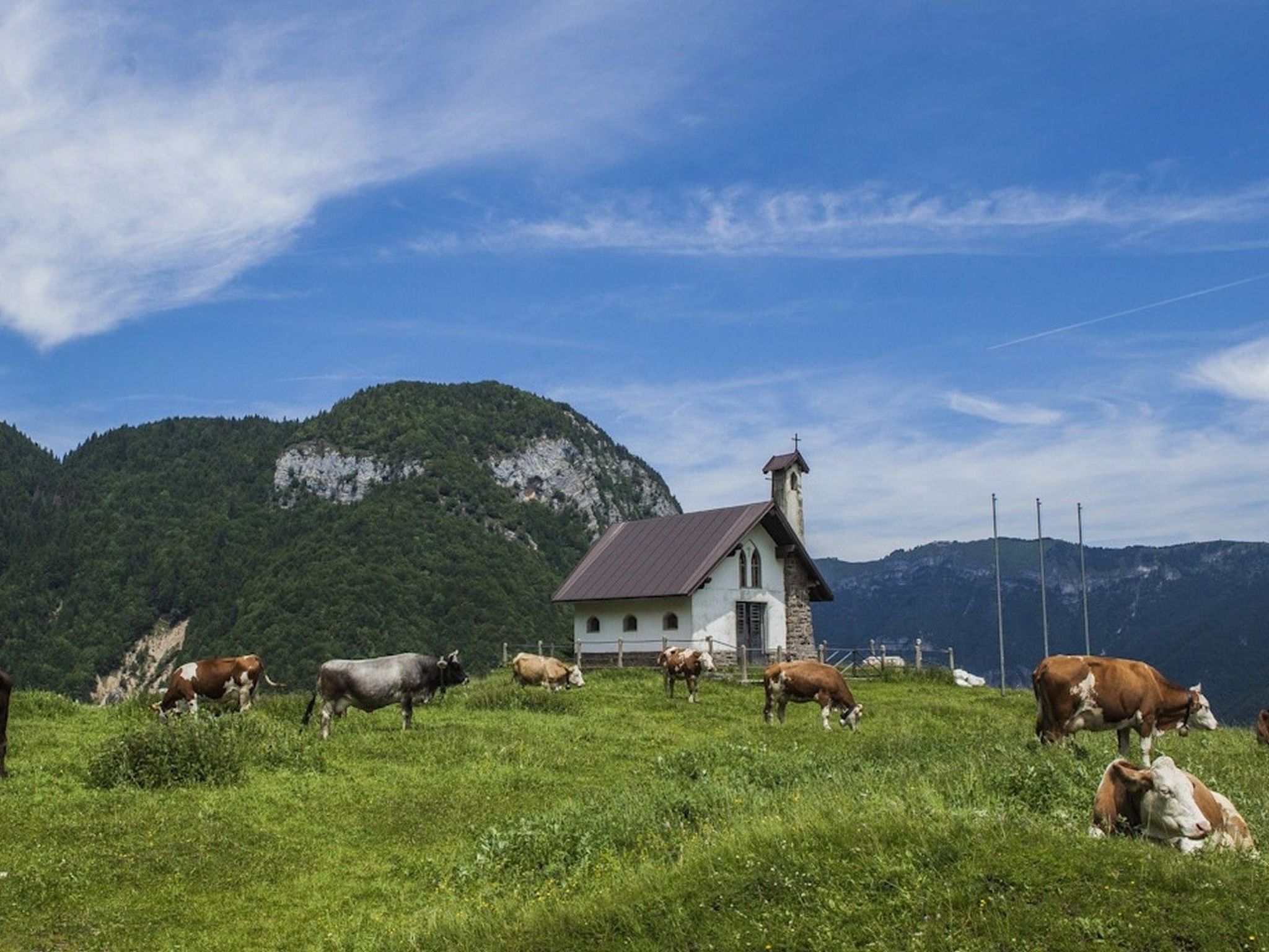 Freistehendes Ferienhaus in Posina mit Kleinem Garten und Panoramablick - Image-tags.info