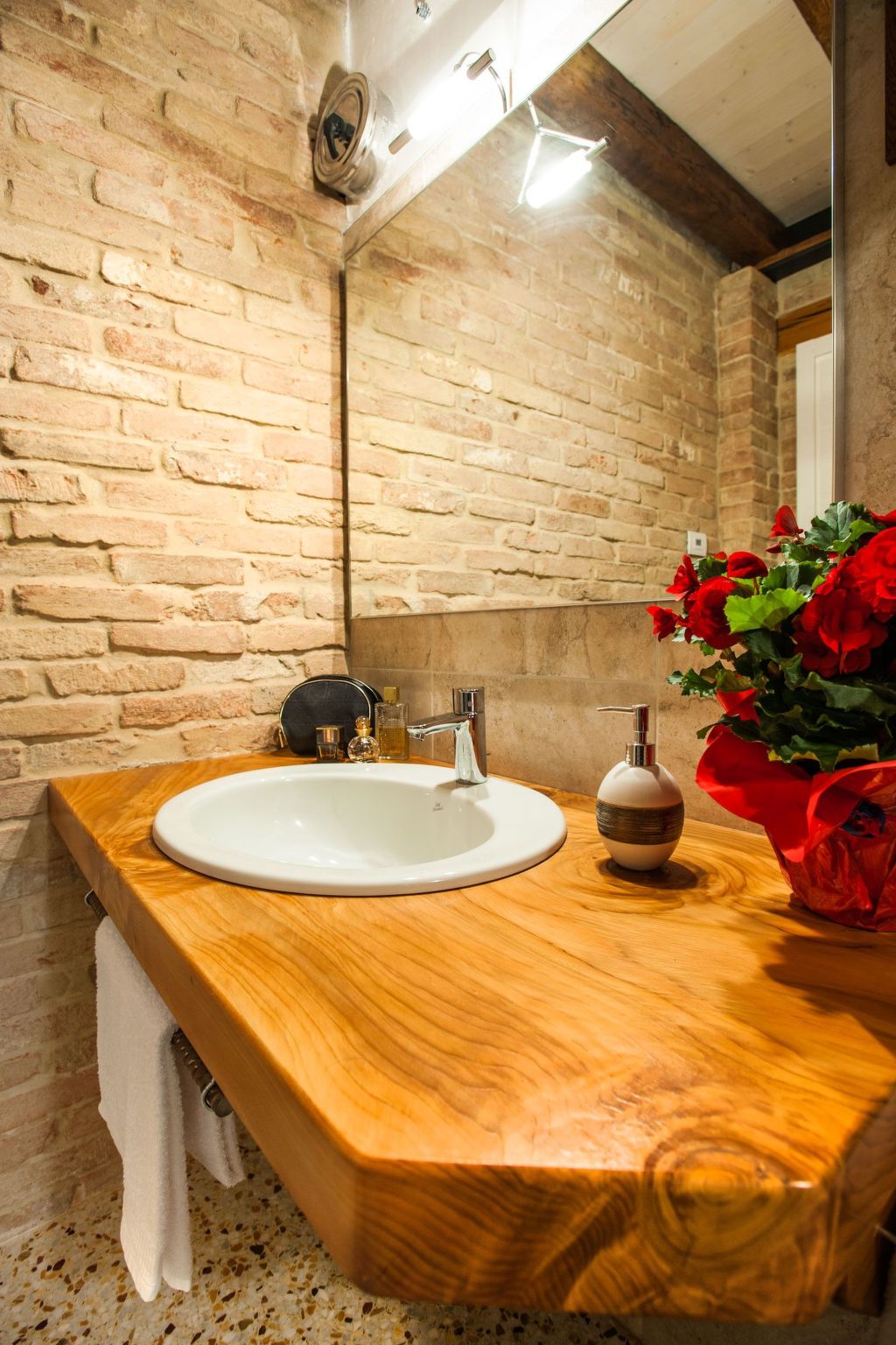 Brick House in Silea - Binnen