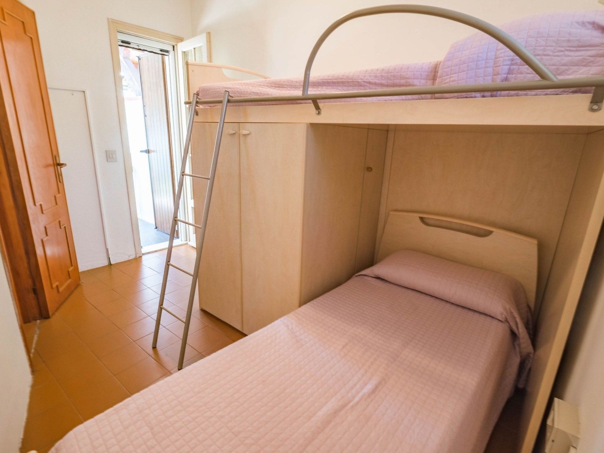 3-Schlafzimmer-Villa mit großem Garten - Binnen