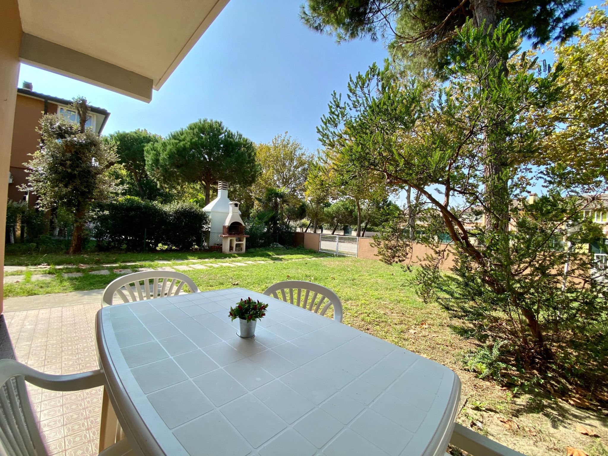 Komfortables Haus im Erdgeschoss, privater Garten-Inside