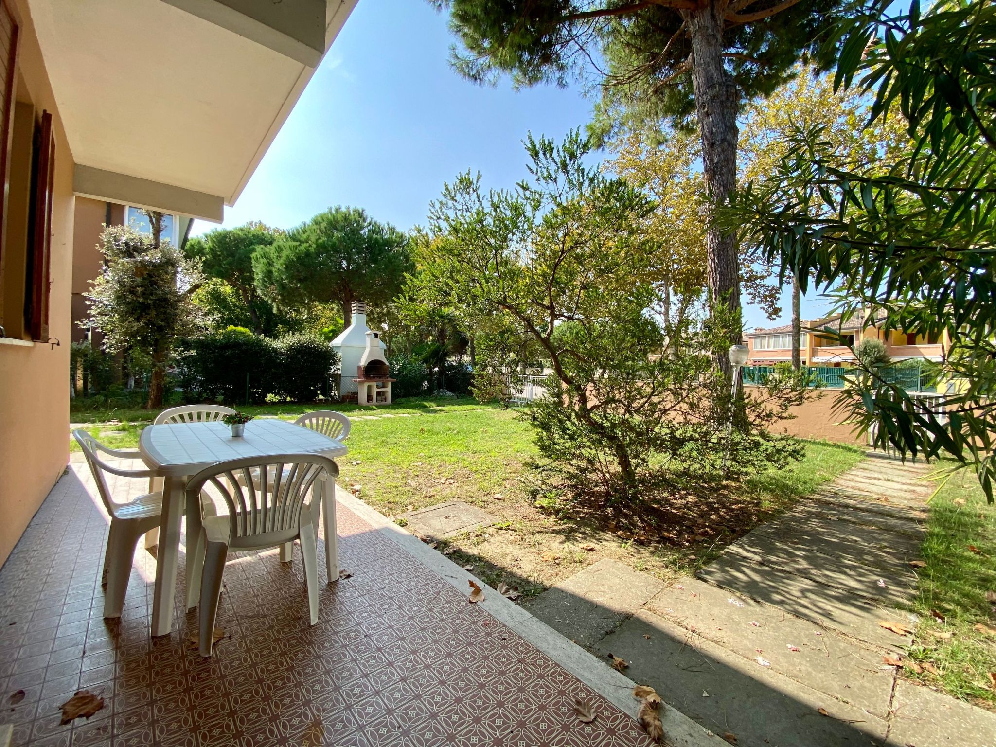 Komfortables Haus im Erdgeschoss, privater Garten-Inside