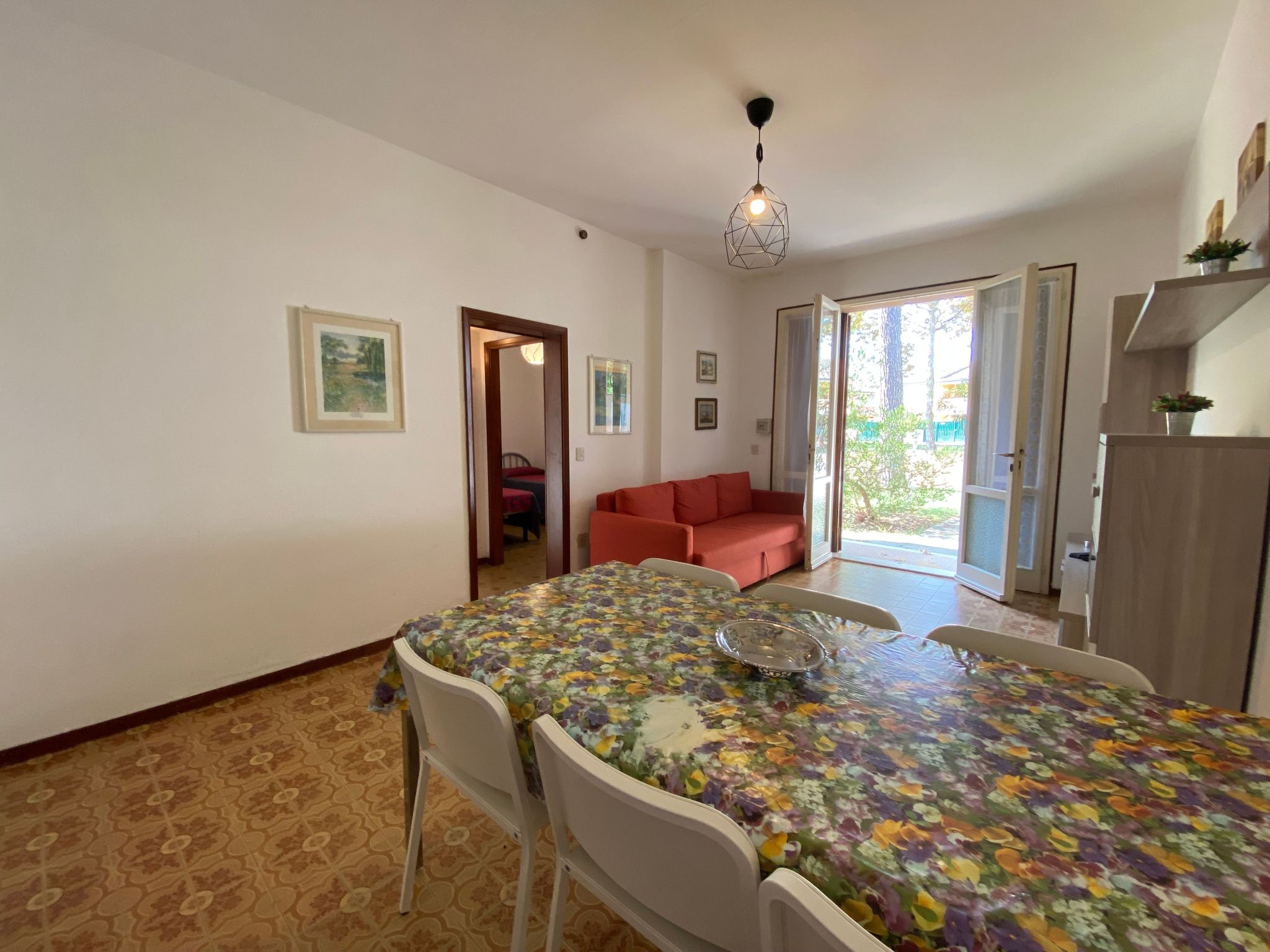 Komfortables Haus im Erdgeschoss, privater Garten-Inside