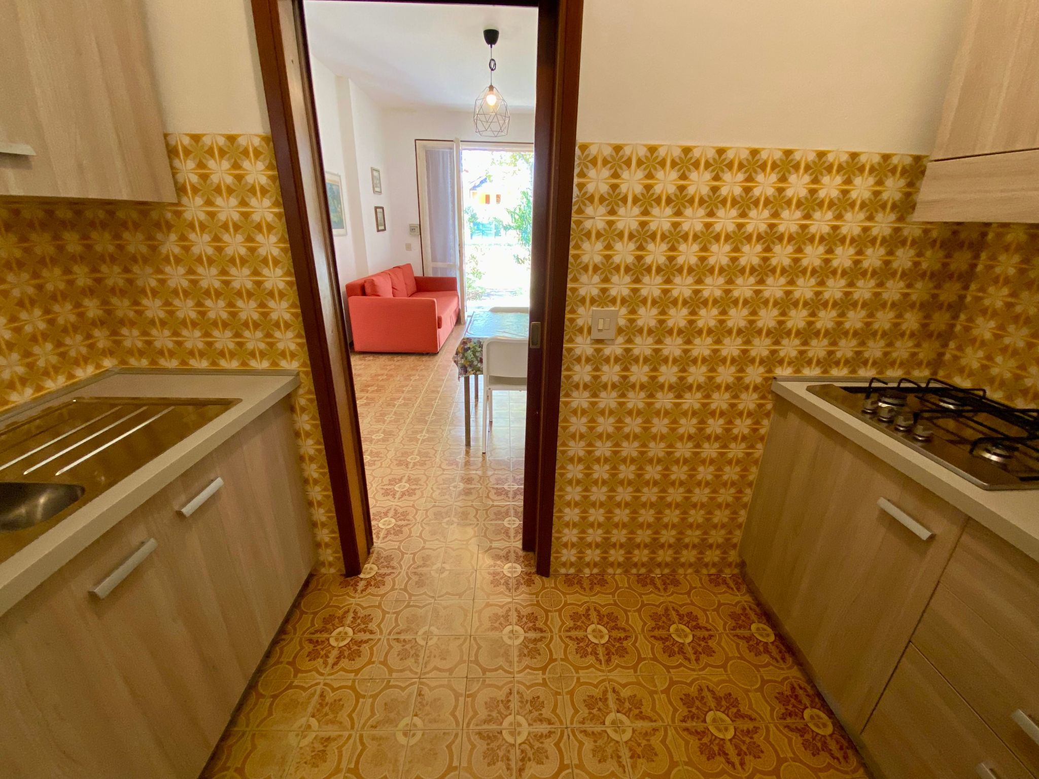 Komfortables Haus im Erdgeschoss, privater Garten-Inside