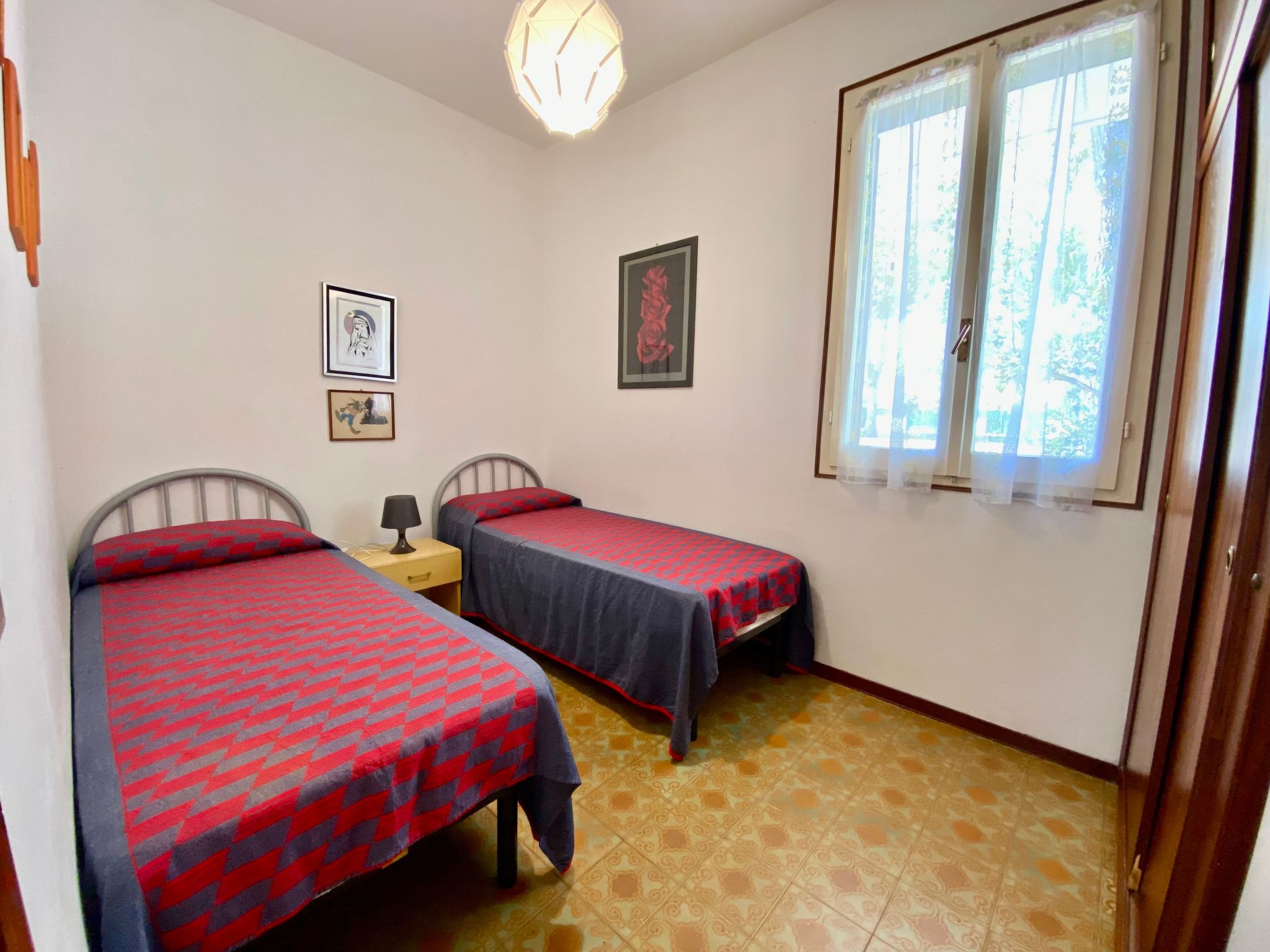 Komfortables Haus im Erdgeschoss, privater Garten-Inside