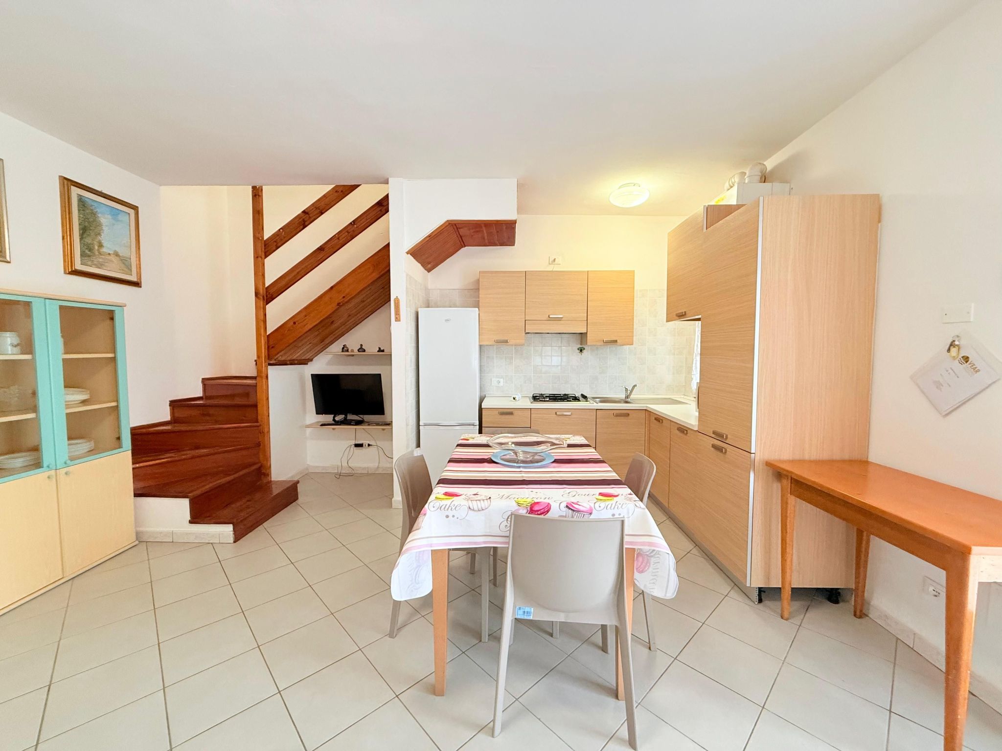 Vertikales Eckhaus mit zwei Bädern-Binnen