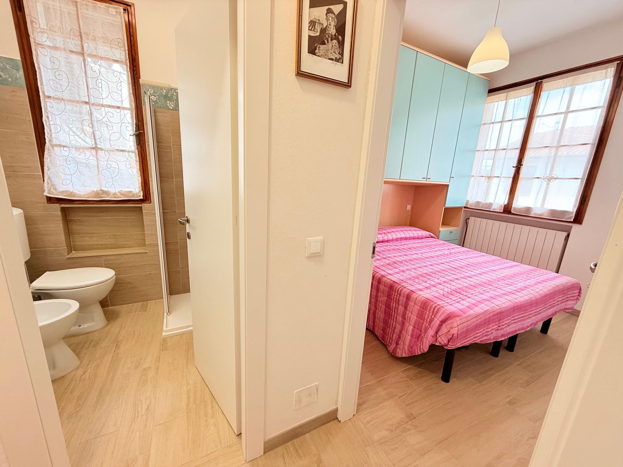 Vertikales Eckhaus mit zwei Bädern-Binnen