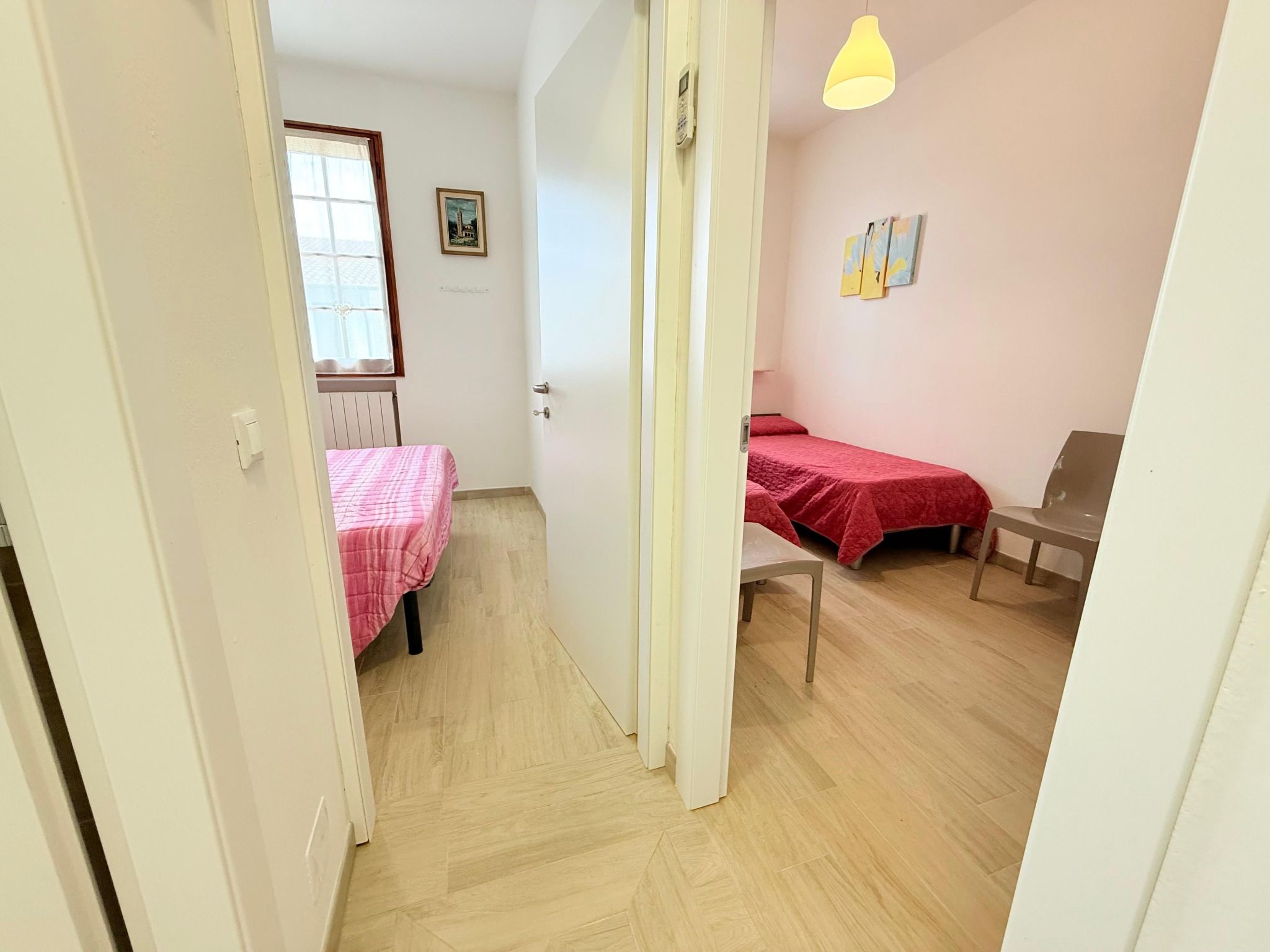 Vertikales Eckhaus mit zwei Bädern-Binnen